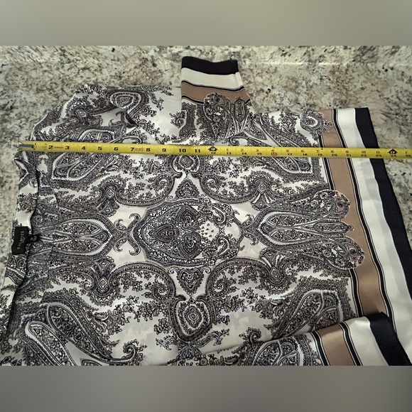 Talbots Silky Black White Tan Paisley Boho Floral Print Blouse Top Size 2P - Picture 8 of 8